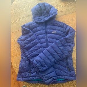 Patagonia Down Sweater Hoody - Size Medium - GUC